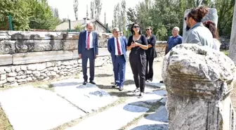 Başkan Işık, Aizonai Antik Kenti'ni ziyaret etti