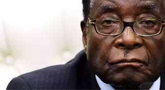 Dünyanın en yaşlı lideri hayatını kaybetti! Robert Mugabe kimdir?