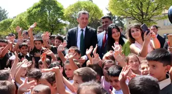 Milli Eğitim Bakanı Selçuk: 'Okullarımızdaki her şey eğitimin bir parçasıdır'
