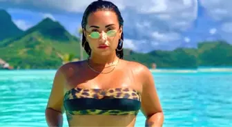 Ünlü şarkıcı Demi Lovato, 'Bıktım' diyerek selülitli fotoğrafını paylaştı