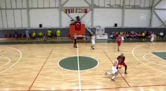 Kadına şiddete uluslararası turnuvada tepki