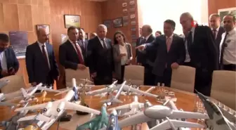 Bakan Pakdemirli, yangın söndürme uçağını kullanarak test etti Türkiye'nin Rusya'dan almayı...