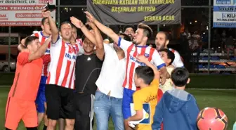 Aliağa'da 9 Eylül kupasının sahibi Karakuzu oldu