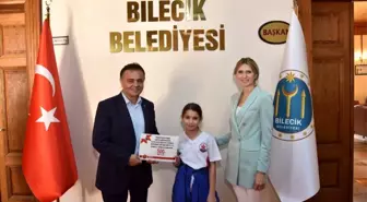 Başkan Şahin Kuşak Güreşi sporcularını ağırlayarak ödüllendirdi