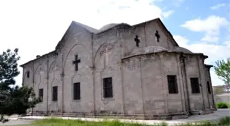 Kapadokya'nın en büyük kilisesi turizme kazandırılacak