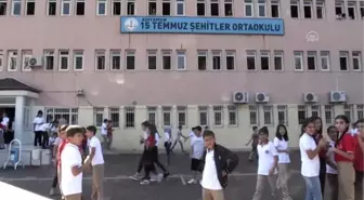 Öğrenci bulduğu altını sahibine teslim etti