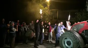 Filmden etkilendiler, fındık patozonu düğünle karşıladılar