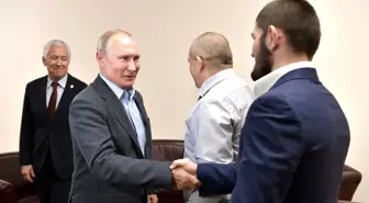 Putin, Müslüman dövüşçü Nurmagomedov ile bir araya geldi