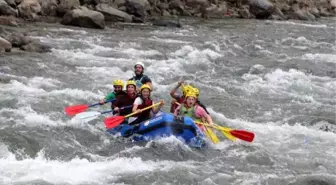 Fırtına deresi'nde rafting heyecanı