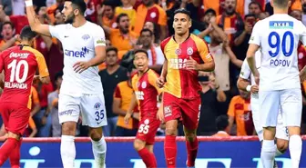 Kasımpaşa maçında çenesi kırılan Younes Belhanda ameliyat edildi!