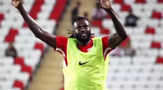 Adebayor ilk golünü attı