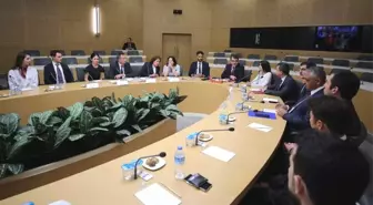 Bakan Dönmez, Rusya'da yüksek lisans yapıp Akkuyu NGS'de çalışacak öğrencilerle buluştu