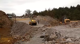 Hadim Yerköprü Şelalesi'nde yol genişletme çalışmaları