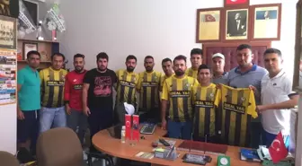 Salihli Kapancıspor transferlerini tanıttı