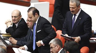 AYM : Dört bakan için kurulan yolsuzluk soruşturma komisyonuna yayın yasağı hak ihlalidir
