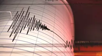 İzmir'de 3,3 büyüklüğündeki deprem vatandaşları tedirgin etti