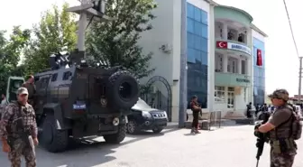 Tutuklanan kulp belediye başkanı, görevden alındı (2)