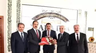 Başkan Gürkan, esnafları makamında ağırladı