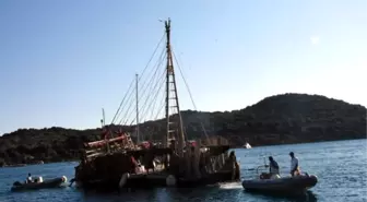 Antik dönemin izlerini taşıyan 'abora-ıv' kaş'a demir attı