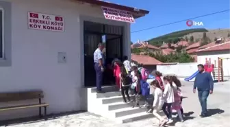 Emine Bulut adına kütüphane kurdu