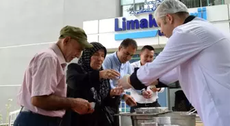 Limak Enerji'den aşure ikramı