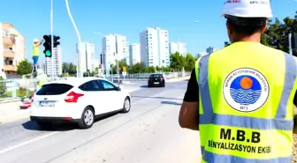 Tarsus'ta kazalara karşı ledli trafik sinyalizasyon sistemi