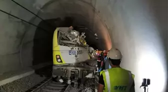 Tren kazasında ölenlerin kimlikleri belirlendi