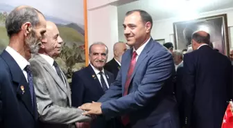 Vali Kaldırım ve protokol üyeleri gazilerle bir araya geldi