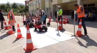 Isparta'daki minikler trafik konusunda bilinçlendirildi