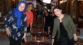 Her gün bu yemini ederek işe başlıyorlar