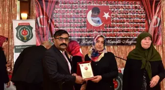 Şehit yakınlarına plaket