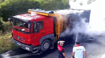 Sinop'ta taş yüklü kamyon alev aldı