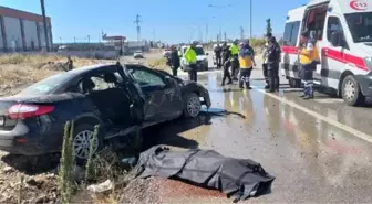 Oğlunu birliğine bıraktı dönüşte kaza yaptı: 2 ölü, 3 yaralı