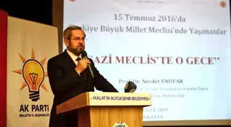 AK Partili gençlerden 'Gazi Meclis'te O Gece' konferansı