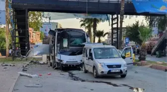 Adana'da polis servis aracına bombalı saldırı: 1'i polis, 5 yaralı