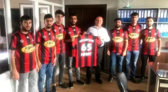 Roka'dan Vanspor taraftarına forma