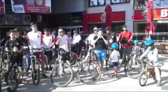 Nazilli'de bisiklet tutkunları kalp sağlığı için pedalladı