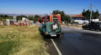 Denizli'de seyir halindeki otomobil alev aldı