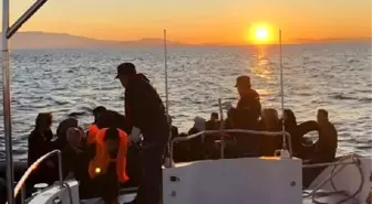 Çeşme'de 42 kaçak göçmen yakalandı