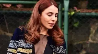 Güzel oyuncu Fettahoğlu, tuvalette poz verdi