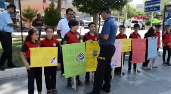 Hatay kırıkhan'da 'yaya güvenliğinin nöbetçisiyiz' etkinliği