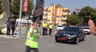 Osmaniye-vali coşkun, makam aracıyla durup yayalara öncelik verdi