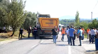 Muğla'da tırla çarpışan traktörün sürücüsü öldü