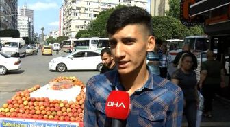 Zabıta seyyar satıcının incirlerini döktü, çevredekiler para verdi (2)