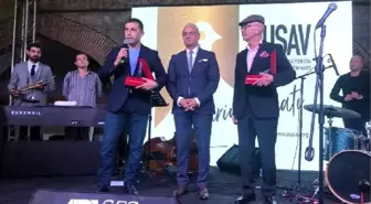 Altın güvercin'e destek verenlere teşekkür belgesi ve plaket