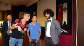 1 milyonluk ödülü kazanan arda'ya üniversitede yoğun ilgi