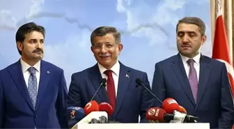 Davutoğlu ile görüşen Ufuk Uras partisinden istifa etti