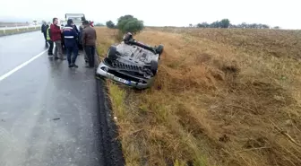 Edirne'de otomobil tarlaya devrildi: 3 yaralı