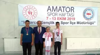 Hisarcık'ta Badminton Turnuvası