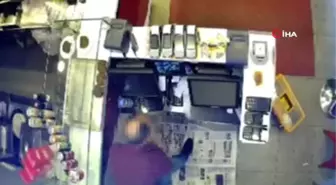 İstanbul Anadolu yakasında çok sayıda iş yerine giren hırsız kamerada